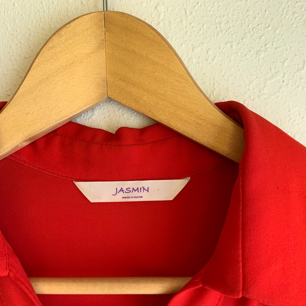 Red blouse - Picture 3 of 6